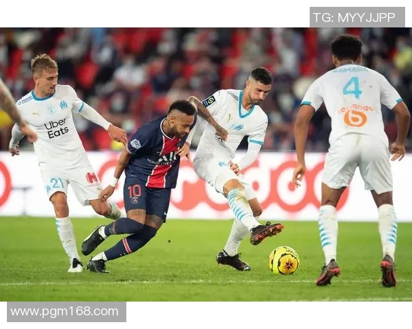 雷恩主场迎战巴黎圣日曼争夺法甲冠军争夺战的关键之战